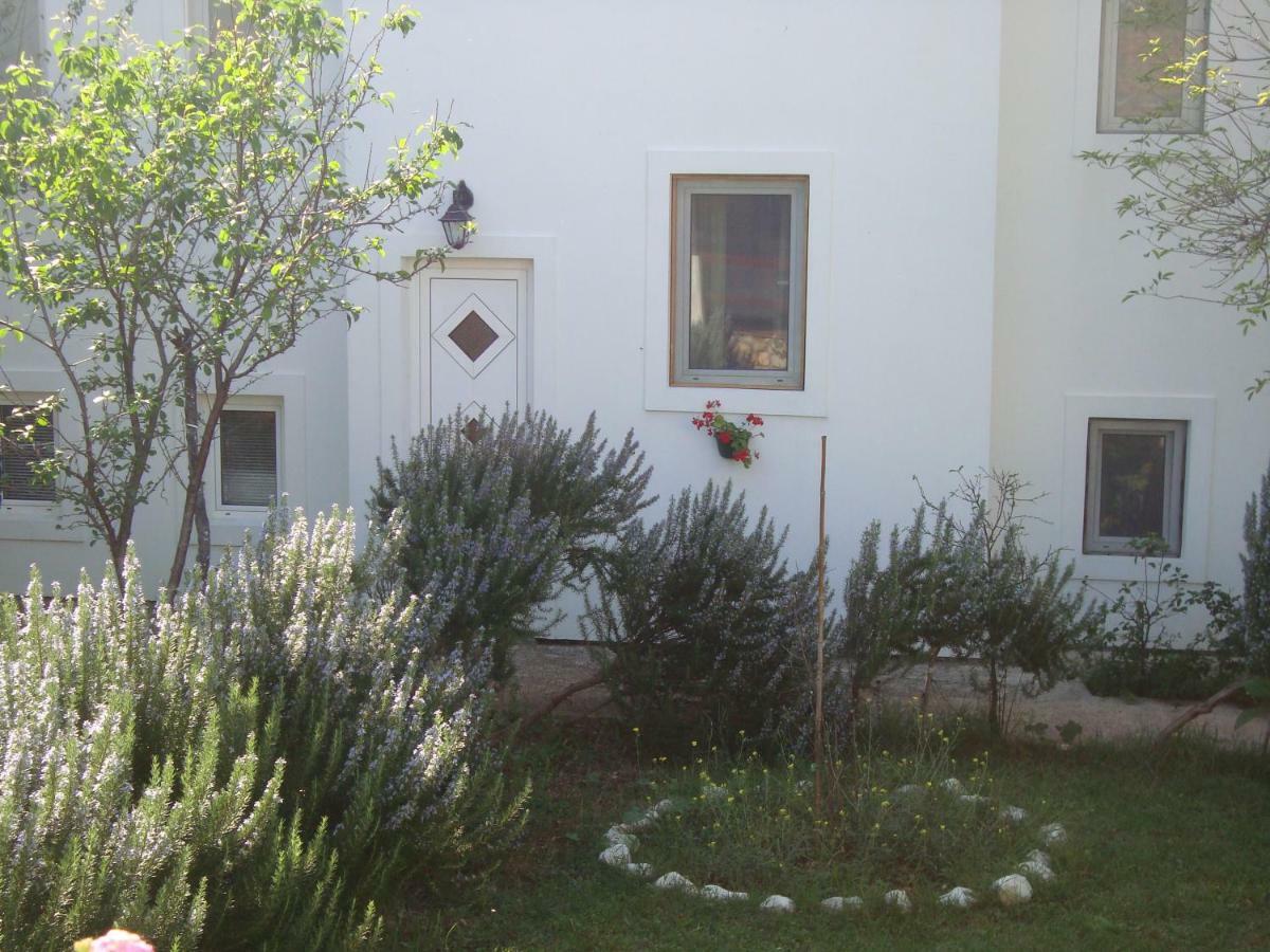 Apartments Lovor Silba Luaran gambar