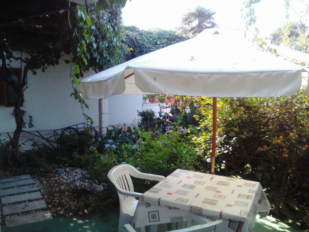 Apartments Lovor Silba Luaran gambar