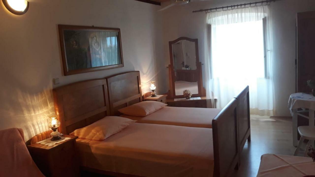 Apartments Lovor Silba Luaran gambar
